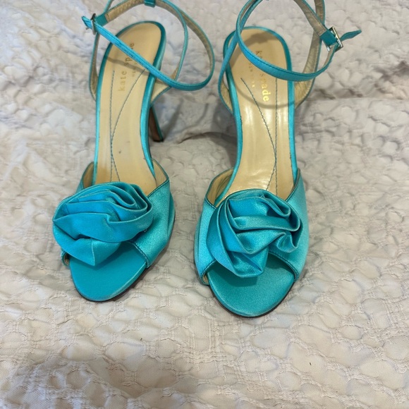 Kate Spade turquoise aqua blue satin leather sandals open toe heels rose 6.5 - Picture 3 of 6